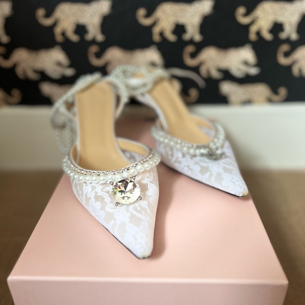 Mach & Mach worn once Diamond of Elizabeth lace pumps